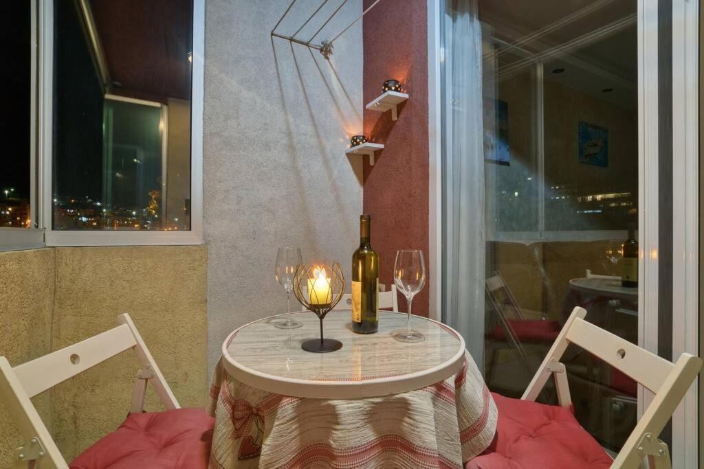 كوتور Cozy Nest Apartment- Central And Seaboard With Elevator المظهر الخارجي الصورة